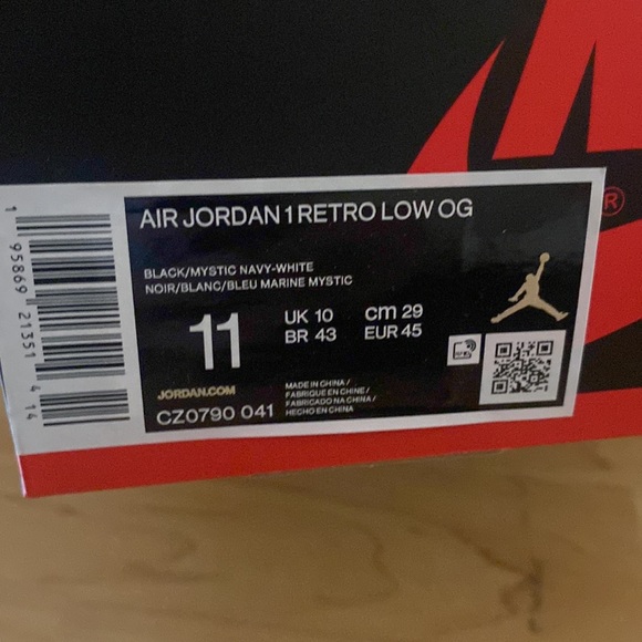 COPY - Jordan 1 OG Mystic Navy Blue - Picture 2 of 4
